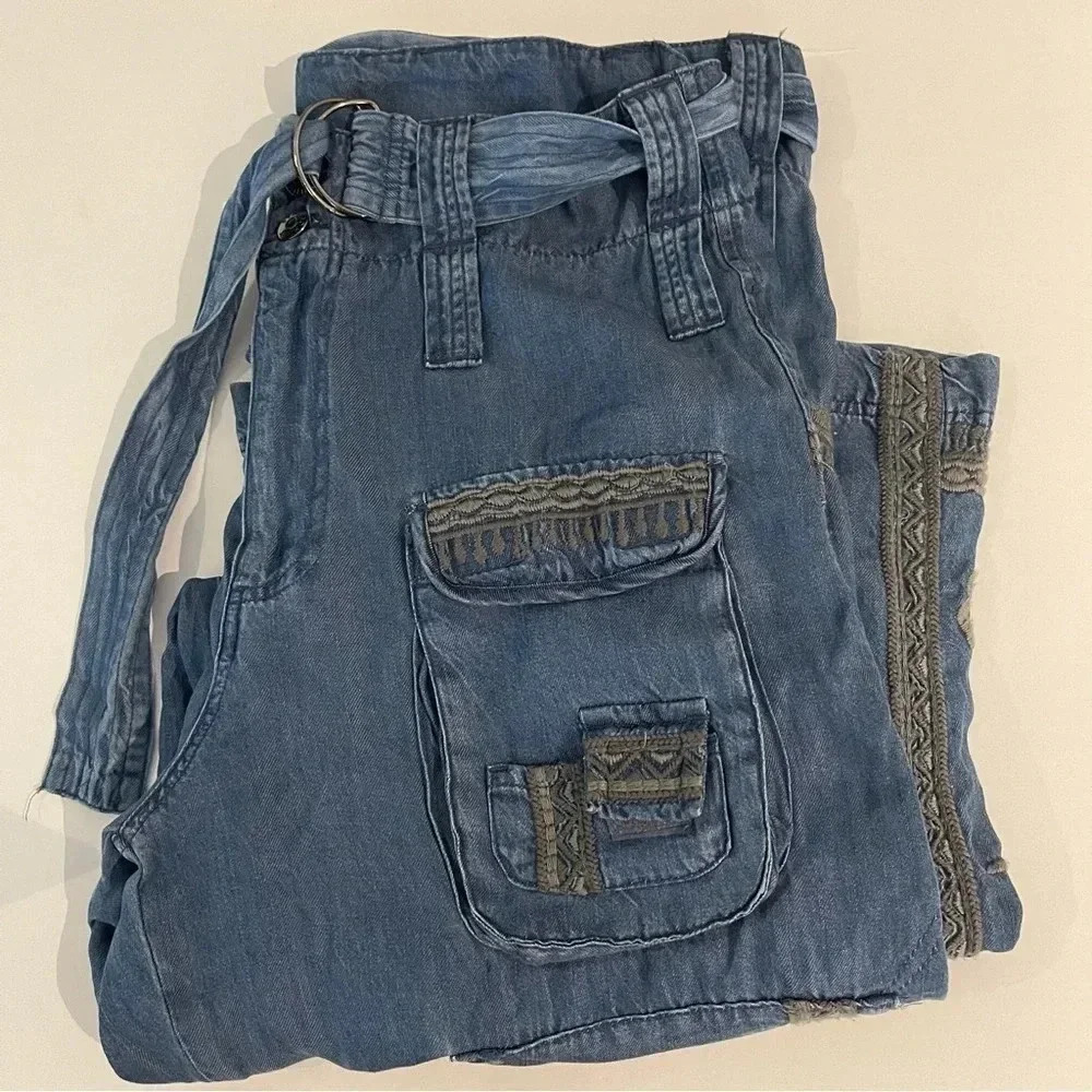 NWT Johnny Was Aventura baggy jeans, size 10. Cargo pockets and embroidery. - Picture 10 of 10
